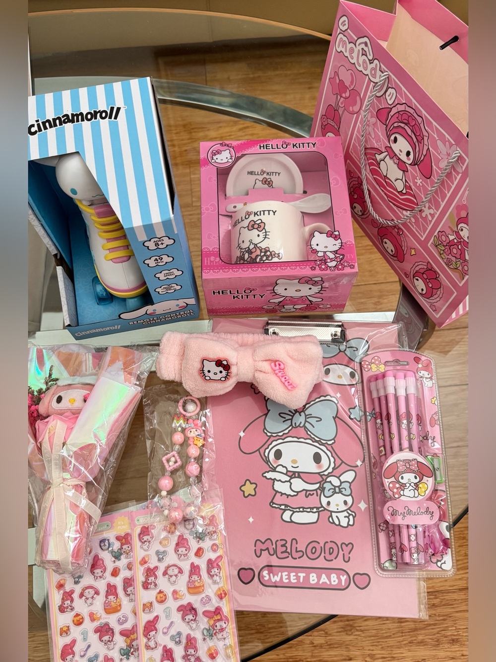 10 pieces. Hello kitty and Cinbamon roll Remote Control Roller Skate Toy -